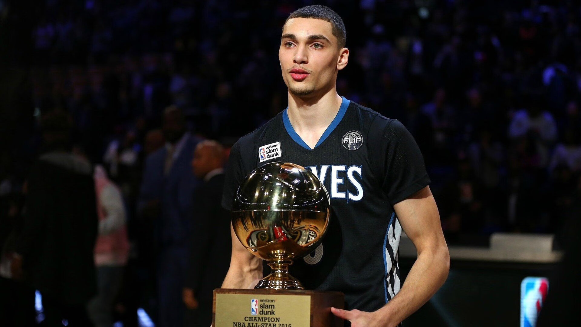 _雄鹿队全场挥洒汗水，迎难而上_，雄鹿队战术解析