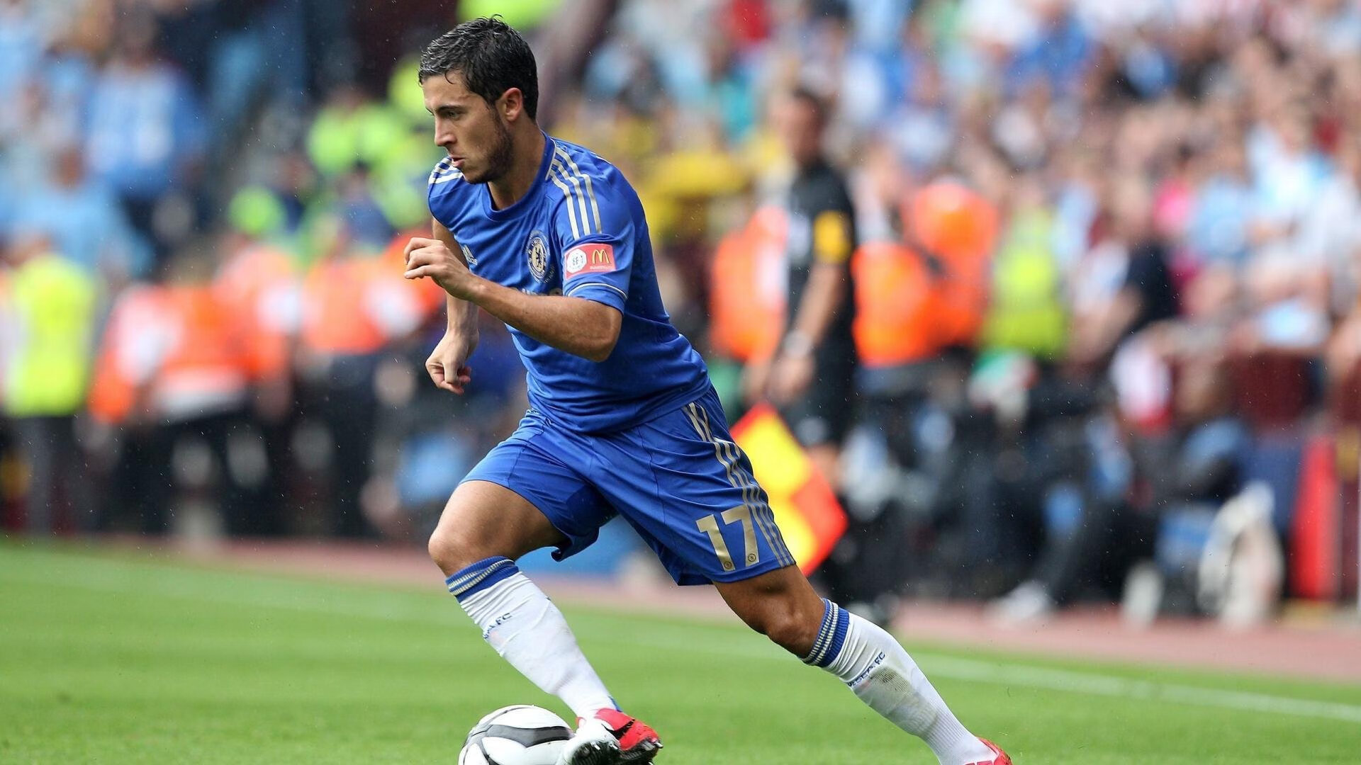 推动校园足球“长足”发展，打造青少年成长摇篮，校园足球中长期发展规划